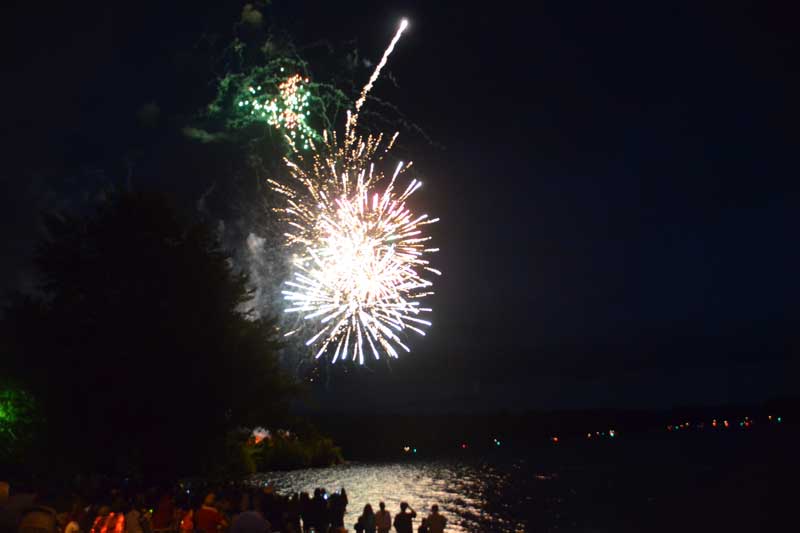 15 26 canada day sharbot 3